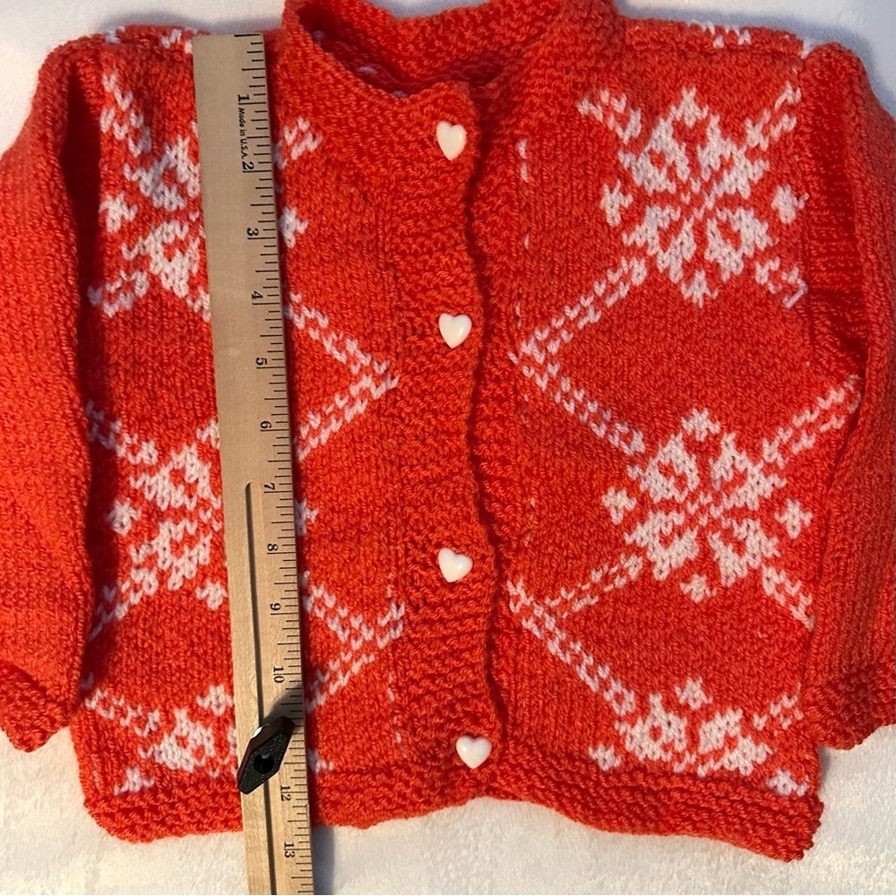 Vtg Handmade Knit Bright Orange Snowflake Cardigan Sweater Girl 2T Heart Buttons - Picture 4 of 5